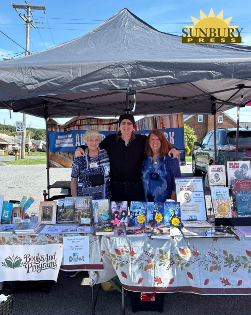 Sunbury Press x AEN Authors Connect with Readers at the Leesport Harvest Craft Show